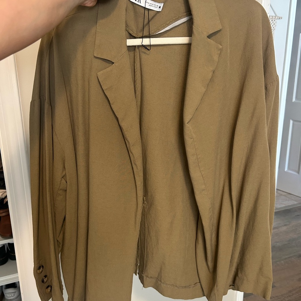 Zara Green Tan Blazer Lightweight or Unstructured